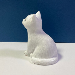 オッドアイの白い猫(猫の置物) 9枚目の画像