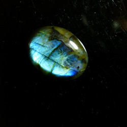 R012　【インド産】　天然ラブラドライト（曹灰長石）　ルース 2枚目の画像