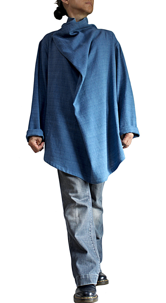 柔軟靛藍亞麻設計長袍 (BFS-188-03) 第2張的照片