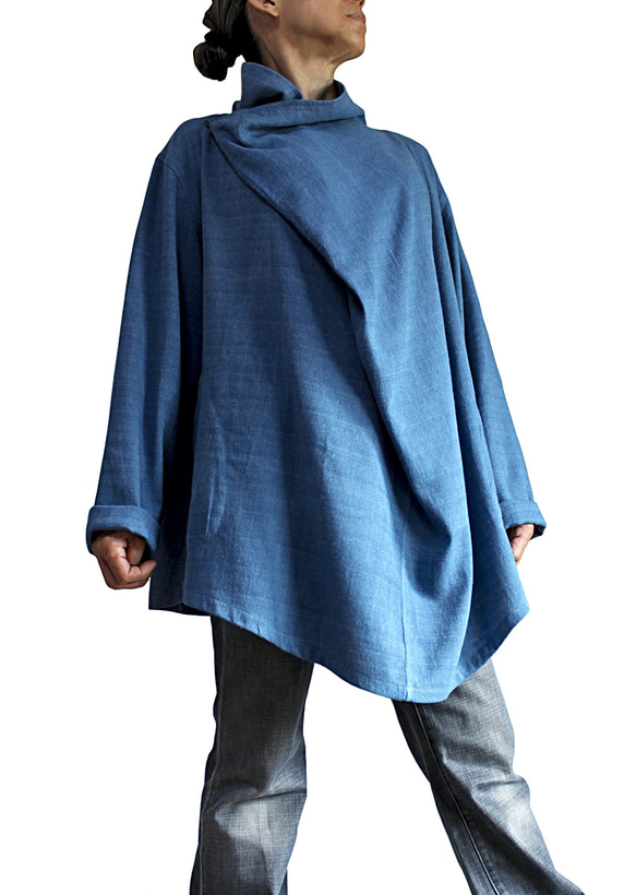 柔軟靛藍亞麻設計長袍 (BFS-188-03) 第3張的照片