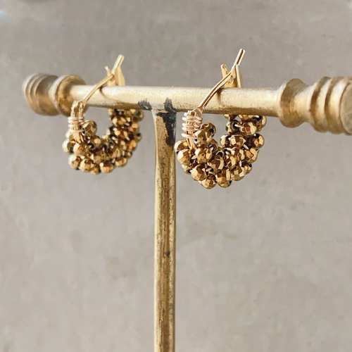 【592】天然石のピアス／イヤリング／ヘマタイト 天然石* きらめくヘマタイト 小さなつぶつぶフープピアス イヤリング