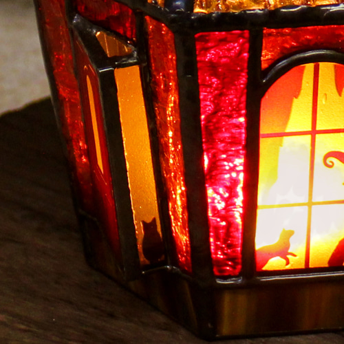 ネコがいる魔女のお家】ステンドグラス・ランプ（LEDライト付