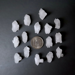 ミニサイズ水晶原石(モロッコ産/穴なし) 大きさ約18〜22mm・15個入り 3枚目の画像