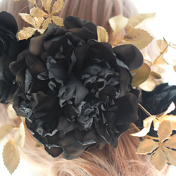 髪飾り　薔薇　黒　ゴールド　芍薬　ブラックローズ　結婚式　ウェディング　成人式　ブライダル　ヘアアクセ　ヘッドドレス　 3枚目の画像