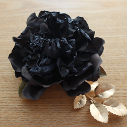 髪飾り　薔薇　黒　ゴールド　芍薬　ブラックローズ　結婚式　ウェディング　成人式　ブライダル　ヘアアクセ　ヘッドドレス　 8枚目の画像