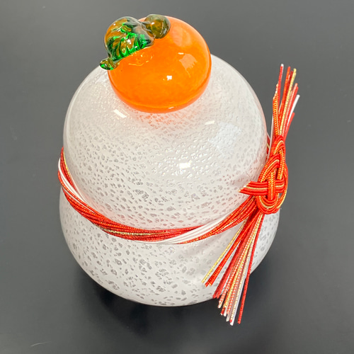 数量限定 上品で豪華なガラスの鏡餅【銀散らし 小】桐箱付き 鏡餅 花宵