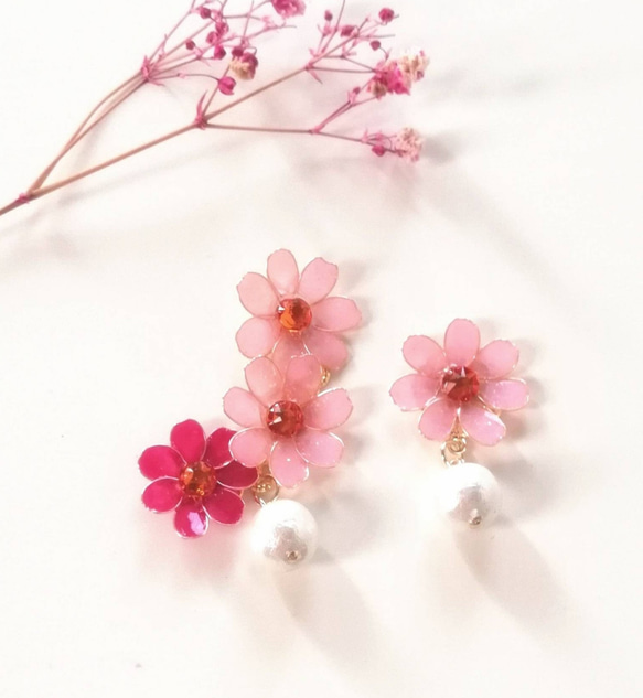 秋桜のイヤーカフ(セット) 2枚目の画像