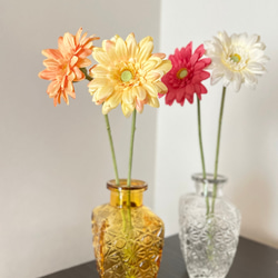 小さな花瓶と秋の花セット 4枚目の画像