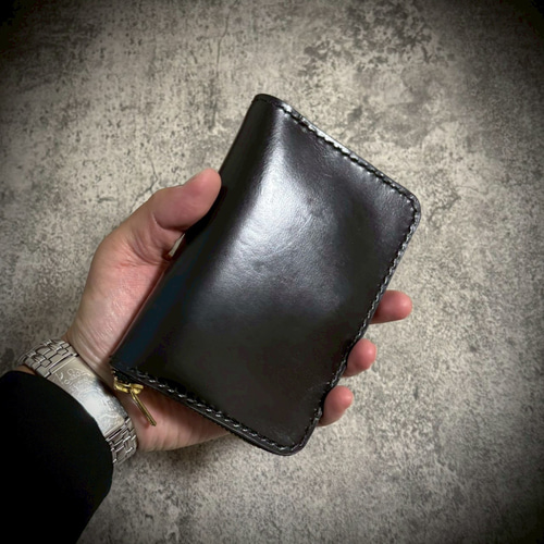 総手縫い ラウンドジップ ミドルウォレット 本革 牛革 ブラック 黒 経年変化を楽しむ 総手縫い ミドルウォレット 大容量 本革 牛革 革財布