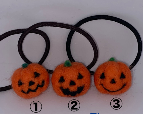 ハロウィンのかぼちゃの羊毛フェルトのヘアゴム①②③ ヘアゴム りの