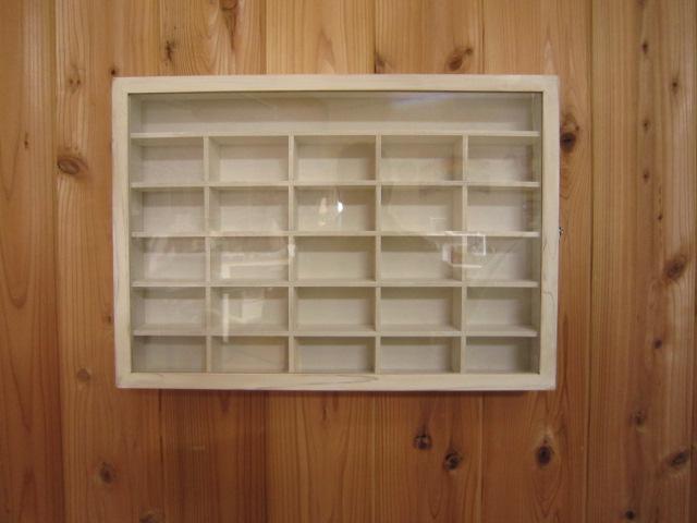 トミカなどのミニュチア収納ディスプレイ扉付きケース