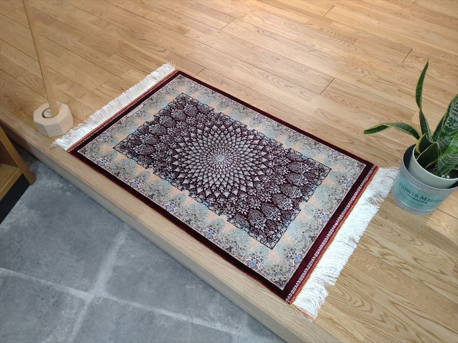 未使用 ペルシャ風 ラグ 絨毯 カーペット  レーヨン 未使用 ペルシャ風 ラグ 絨毯 カーペット レーヨン おしゃれな