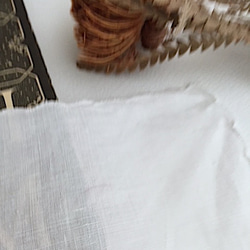 ヴィンテージのハンカチーフ リネン刺繍ハンカ　花刺繍 イギリス　手仕事　手芸　ニードルワークス 4枚目の画像