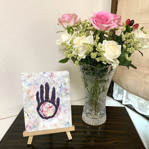 原画 油絵 ユアハンド 手とりんごのアート 抽象画 F0号 ホワイト