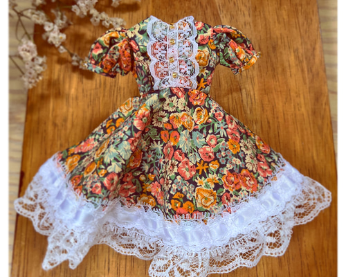 専用出品　ハンドメイド　ドールワンピース　リバティ 22センチドールサイズの服949 ハンドメイド リバティワンピース