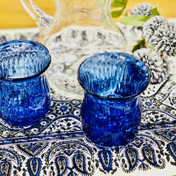 【在庫限り】ボタン飾りのくびれグラス【コバルトブルー】　～ペルシャの手吹きガラス～ 3枚目の画像