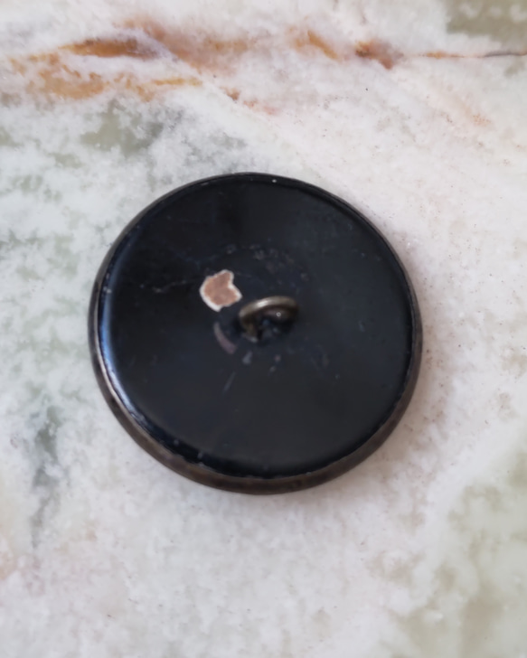 outlet  1900年代　アンティーク　フルールドリス　エスカッションボタン 2枚目の画像