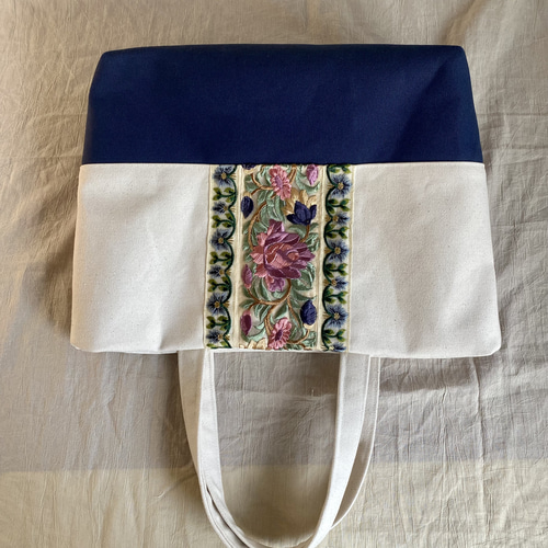 A4サイズ収納可能！レトロなインド刺繍リボントートバッグ【Lサイズ