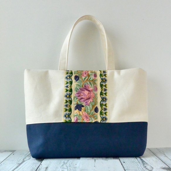 A4サイズ収納可能！レトロなインド刺繍リボントートバッグ【Lサイズ