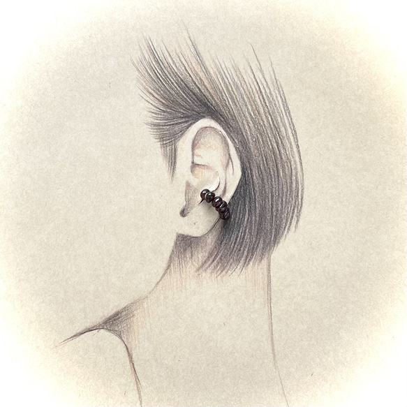 小粒ガーネットのアンティーク風のイヤーカフ 片耳用 3枚目の画像