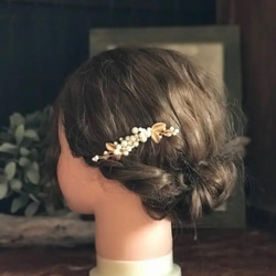 小枝アクセサリー　ビジュー と葉っぱのヘアコーム 4枚目の画像