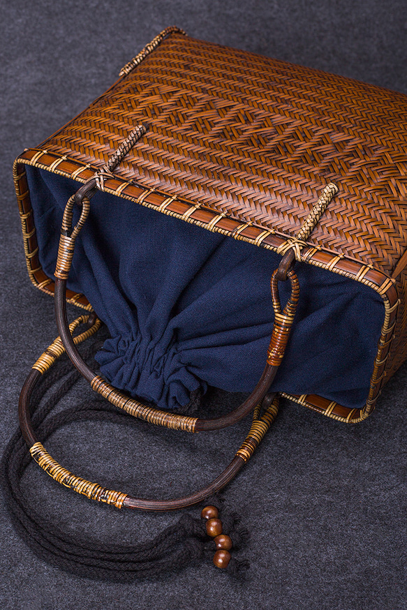 竹かご鞄 大 ハンドバッグ 買い物かご大 竹かご かごバッグ バスケットかご 竹製品 レトロ 茶道茶セット収納袋 和風 パラコード編みワンハンドル・かごバック・ミズイロ RI2557092914(19400円)