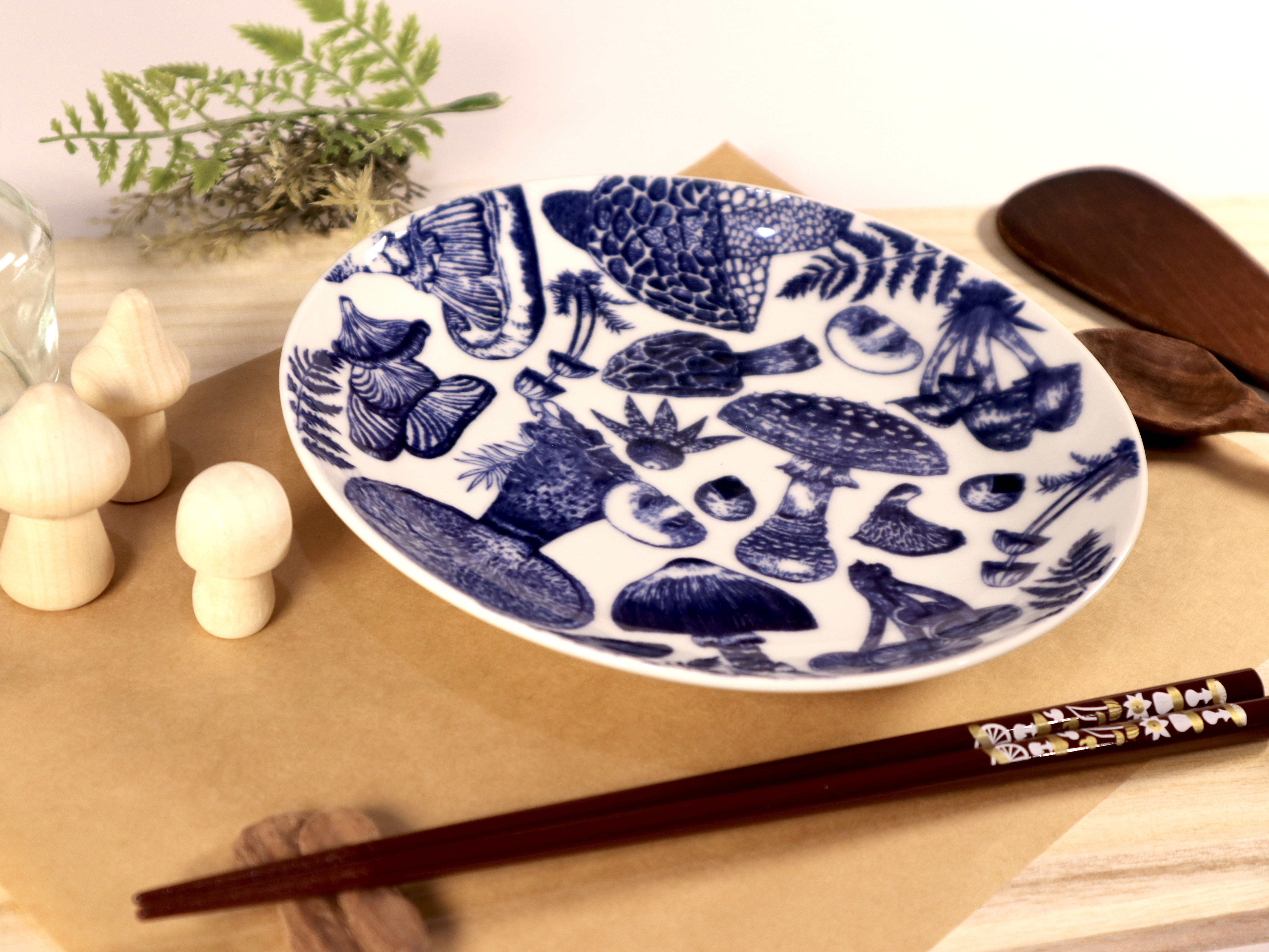 BlueMushroom　18cm平皿（波佐見焼）