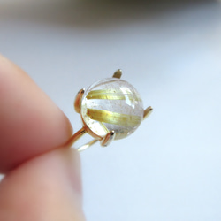 10 毫米美麗的“金發晶石英”凸圓面戒指 第2張的照片