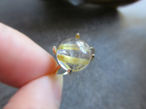 10 毫米美麗的“金發晶石英”凸圓面戒指 第13張的照片