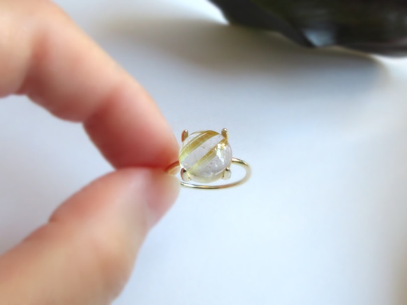 10 毫米美麗的“金發晶石英”凸圓面戒指 第10張的照片
