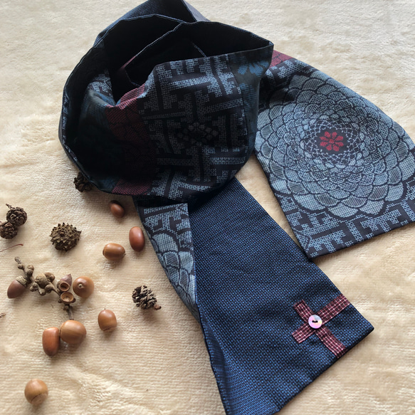 アンティーク大島紬のパッチワークストール　リバーシブル　青絣　ギフトに　着物リメイク 3枚目の画像