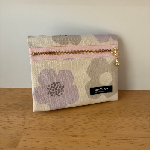 フリル移動ポケット☆フタにファスナー移動ポケット☆ハンドメイド☆女の子☆男の子 移動ポケット☆フタにファスナー付き☆ハンドメイド☆女の子☆男の子