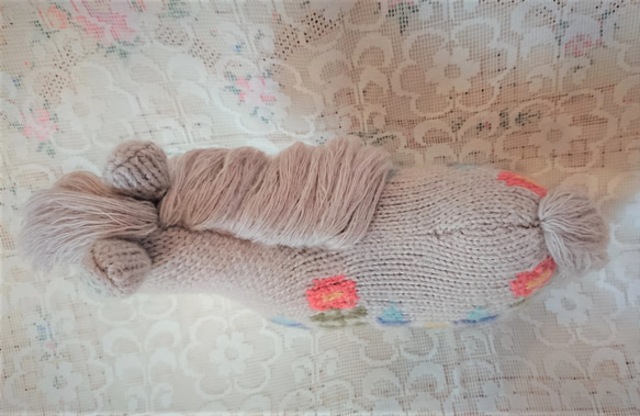 あみぐるみ　編み込み毛糸のダーラナホース　毛糸　馬　ぬいぐるみ　ポニー　ダーラヘスト 6枚目の画像