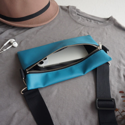 2WAY 厚帶合成皮革單肩包 [孔雀藍] 智慧型手機袋 Sacoche 生態皮革 第2張的照片