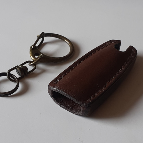 美和ロック□Miwa：ノンタッチタグ カバー □色：焦げ茶 約W23xD9