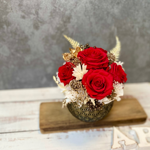 プリザーブドフラワーアレンジメント 大輪レッドローズ 丸ブラック陶器