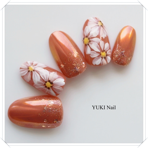 ミルキーフラワーネイルチップ 011】ネイルチップ ミラーフラワー | Aikyan Nail Shop