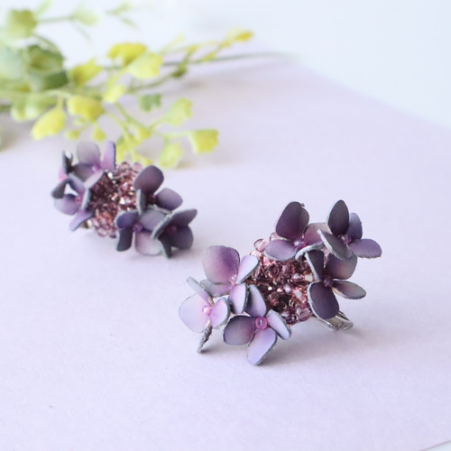 秋色アジサイ(紫陽花)* 革花ピアス・イヤリング/アンティークパープル 