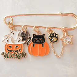 ＊送料無料＊チャリティー★Happy Halloween☆彡 wicked！カボチャの猫ちゃんブローチピン　＊ハロウィン 2枚目の画像