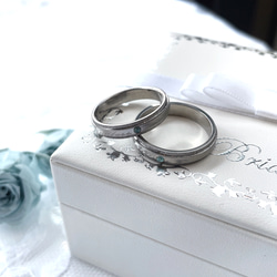 「夜空に煌めくエメラルドブルー」リング ステンレス 結婚指輪 誕生石 刻印 記念日 クリスマス〔単品価格〕 5枚目の画像