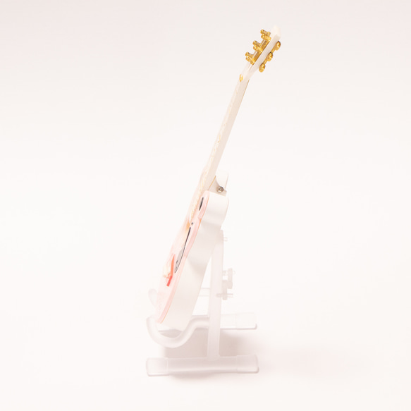 ハート柄でピンクの可愛いカエル型のアコースティックギター 10枚目の画像