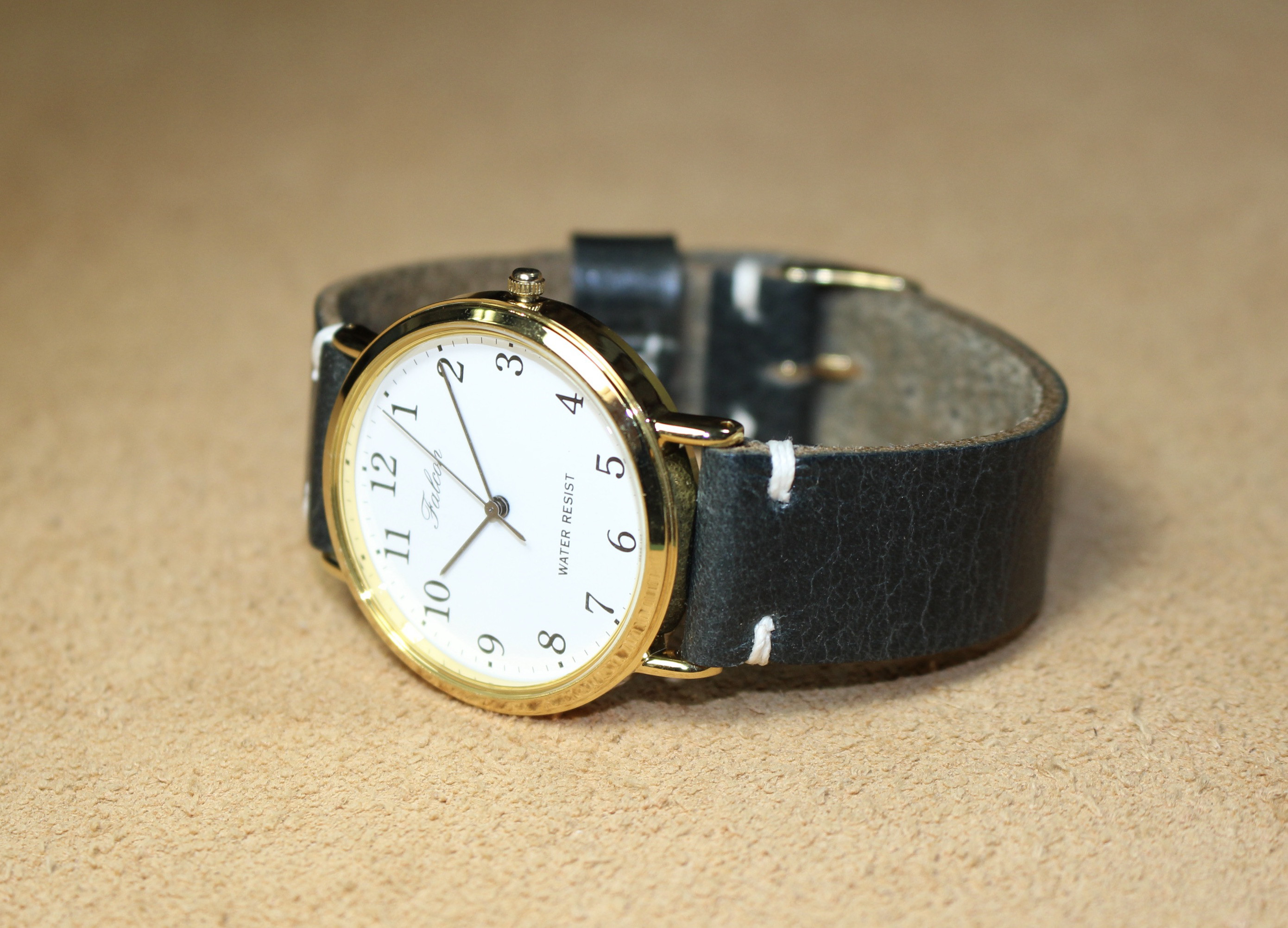 [ CITIZEN/Falconリメイク腕時計 ] 革：栃木レザー、バケッタ・ミッドナイトブルー　糸：フランス産リネン糸