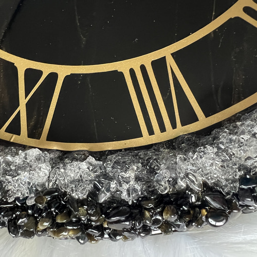 BLACK &GOLD 壁掛け時計 天然石たっぷり レジンアート 記念日ギフト 