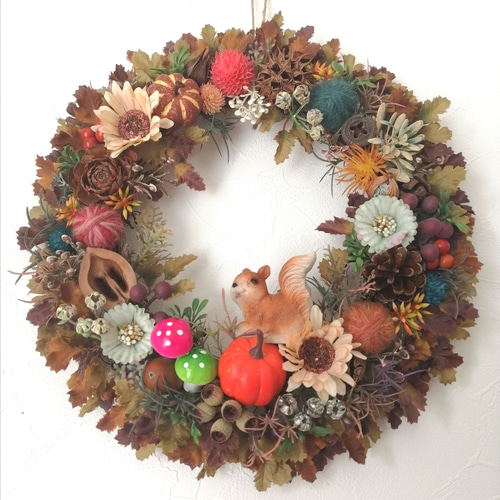 【misen2014 さま】ornament ❀ 木の実を持った リスさん a misen2014 さま】ornament ❀ 木の実を持った リスさん a