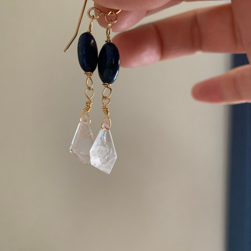 267.天然石ラピスラズリとヒマラヤ産水晶14kgfピアス ピアス