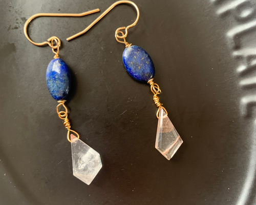 267.天然石ラピスラズリとヒマラヤ産水晶14kgfピアス ピアス（フック