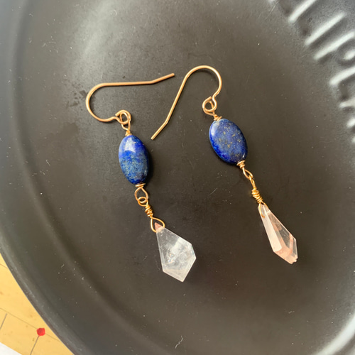 267.天然石ラピスラズリとヒマラヤ産水晶14kgfピアス ピアス