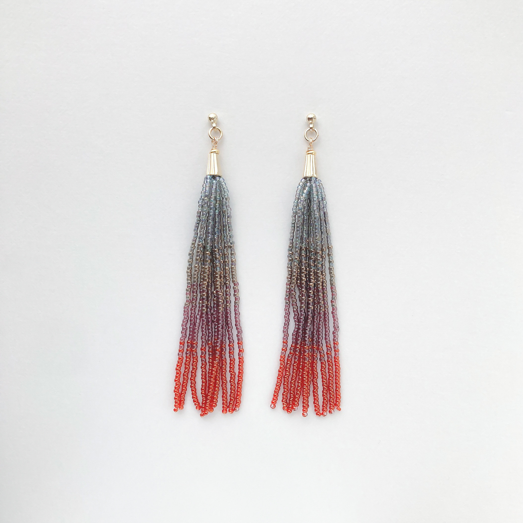 EARRING:「秋」四季 -グラデーションビーズのタッセルイヤリング-