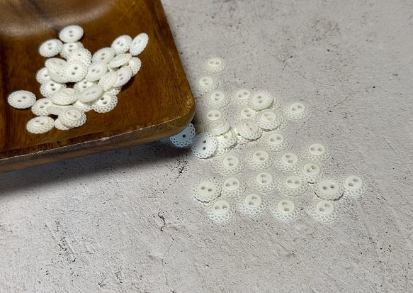 【再販】13.3mm ◆ プラスチックボタン ◆ 2穴 ◆ 15ヶ入 ◆ B-No,022 3枚目の画像