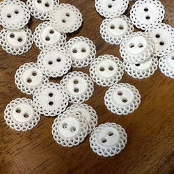 【再販】13.3mm ◆ プラスチックボタン ◆ 2穴 ◆ 15ヶ入 ◆ B-No,022 7枚目の画像